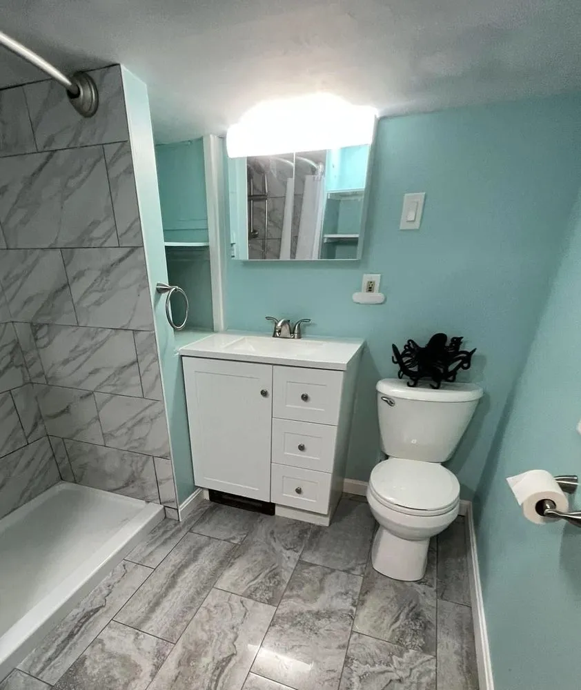 Emergency electrical service for homes in circuit breaker repair, by