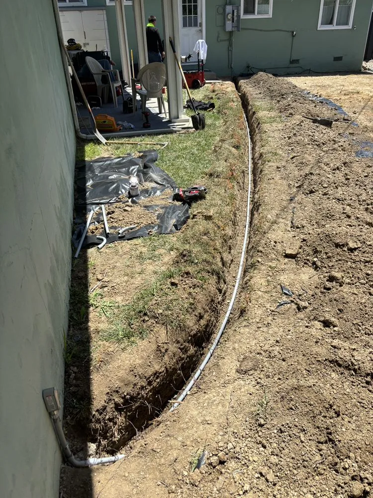 Affordable electrician providing emergency electrical service in , 