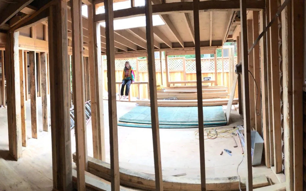 Slide of Cabo Builders