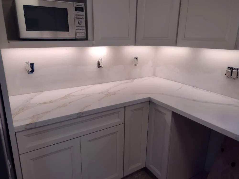 Slide of Cabo Builders