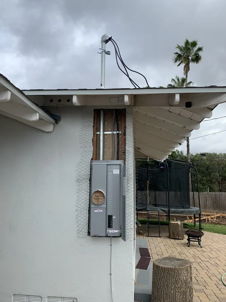 Licensed electrician providing lighting installation in , 