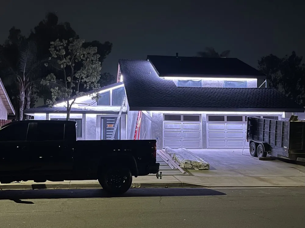 Certified electrician providing emergency electrical service in , 