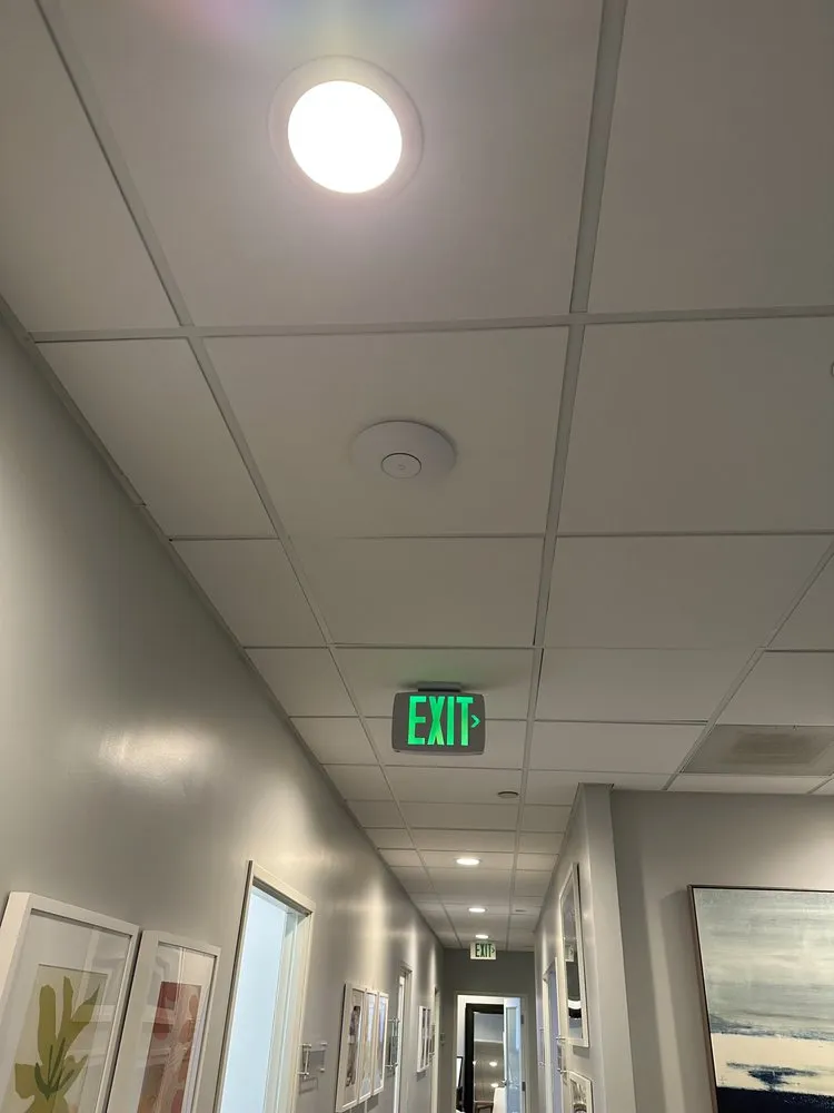 Certified circuit breaker repair service in ,  - Cabral Electric