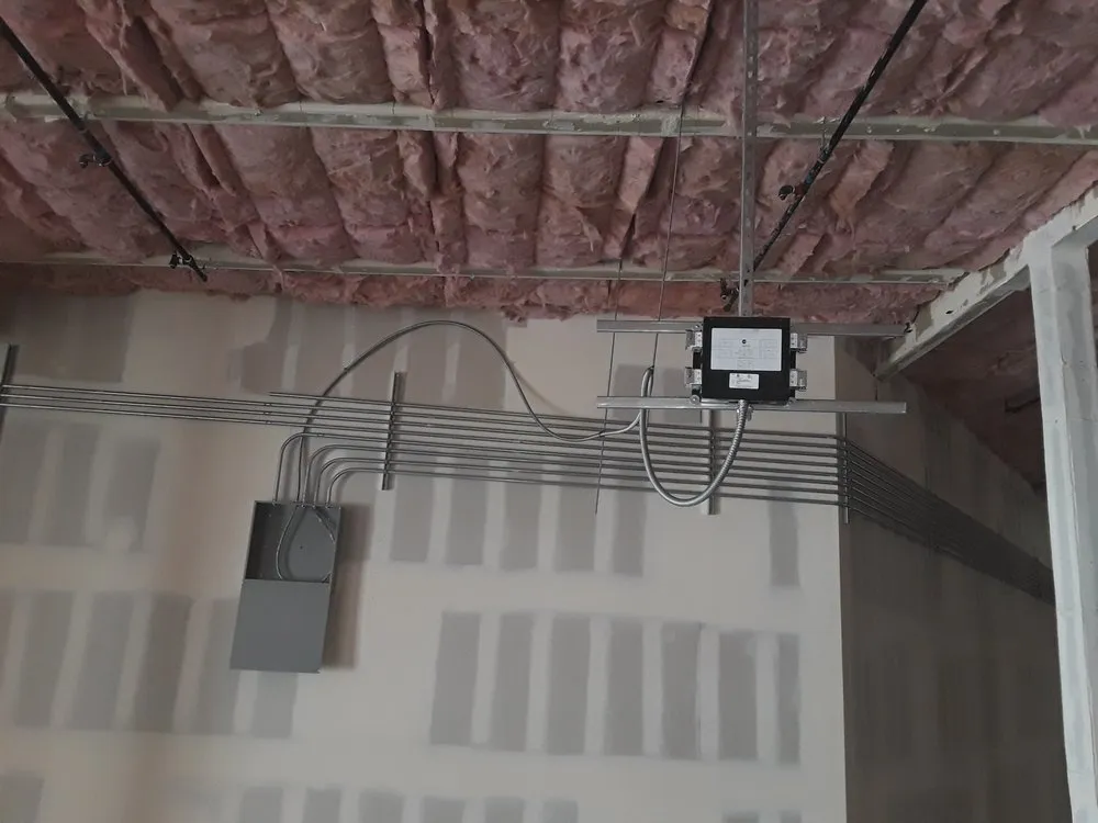 Slide of Cadycef Electric