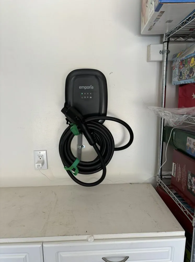 Professional outlet and switch repair service in San Fernando Valley, CA - CAF Electrics