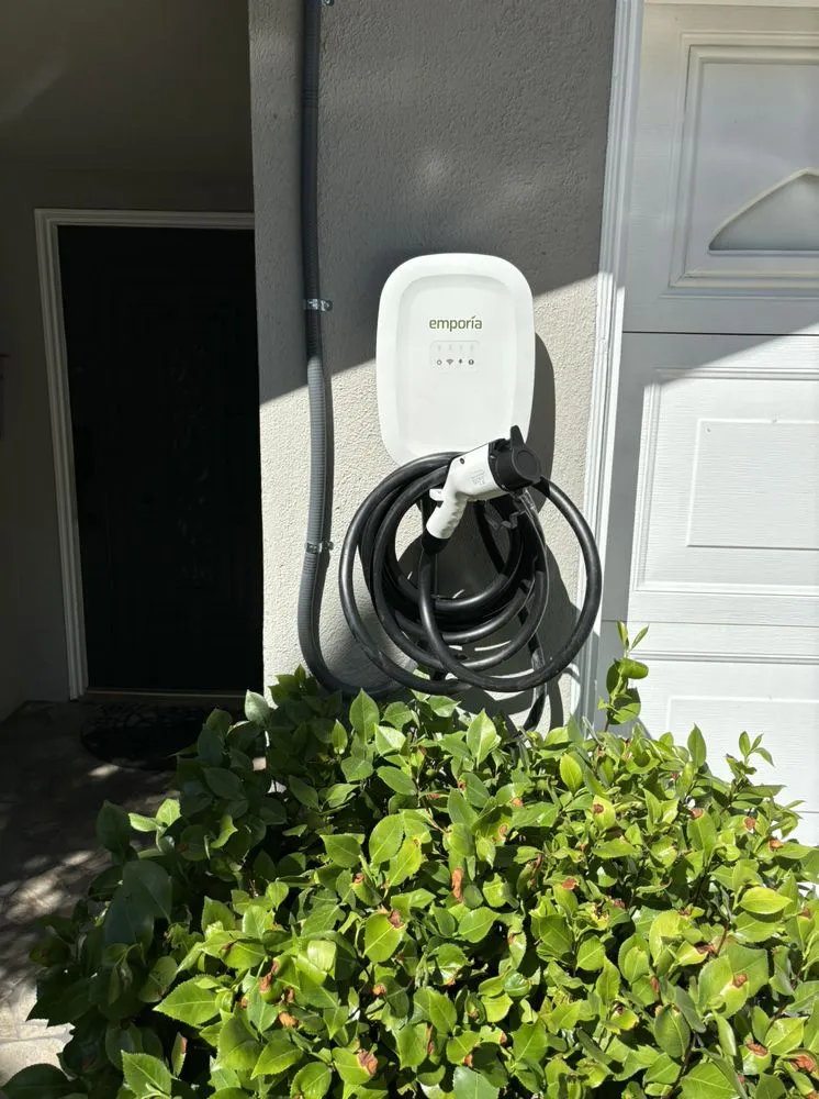 Licensed emergency electrical service in San Fernando Valley, CA by CAF Electrics