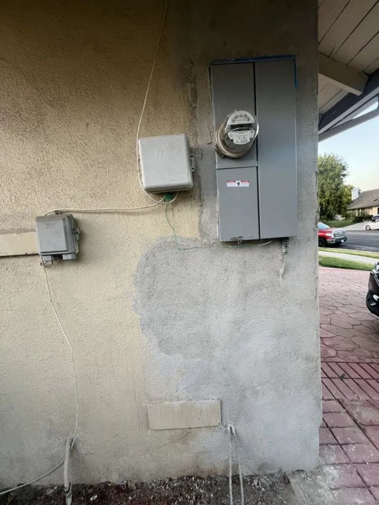 Emergency circuit breaker repair in San Fernando Valley, CA by CAF Electrics