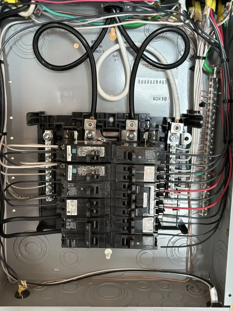 Reliable electrician providing emergency electrical service in San Fernando Valley, CA - CAF Electrics