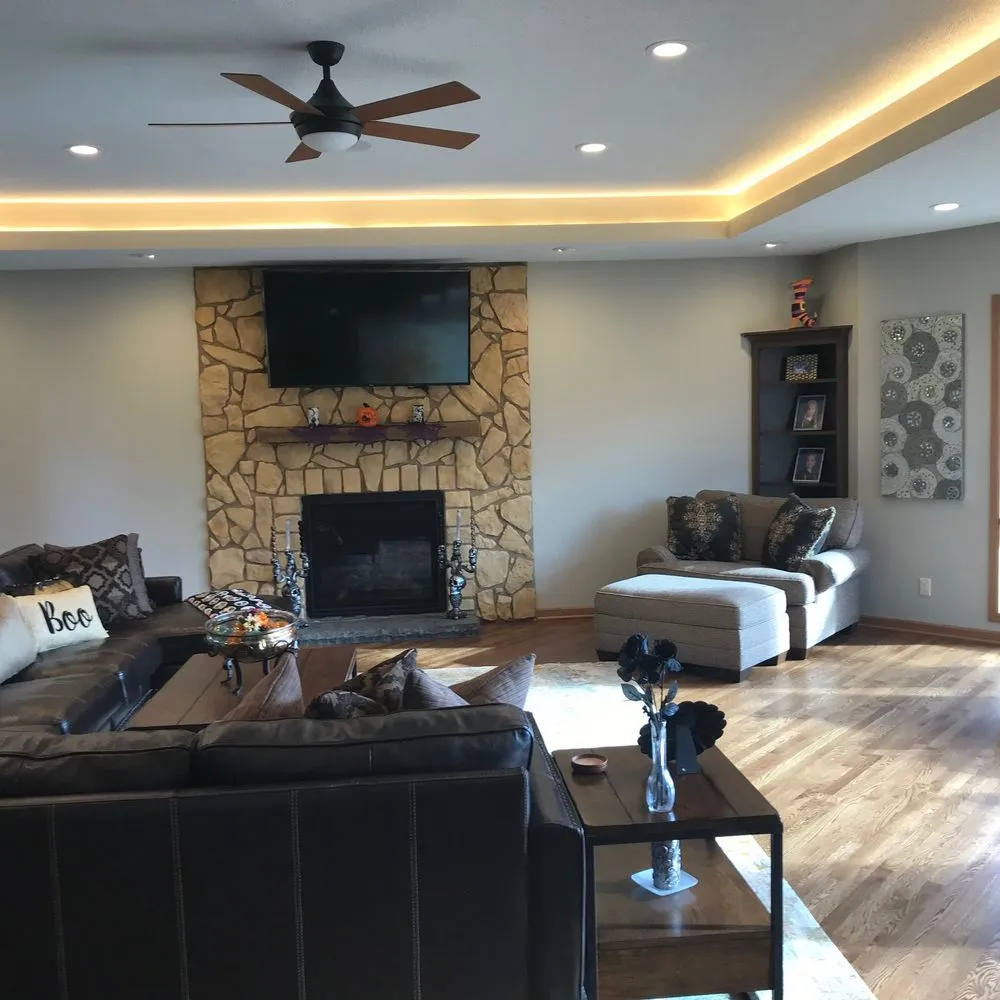 Professional electrician providing electrical repair in ,