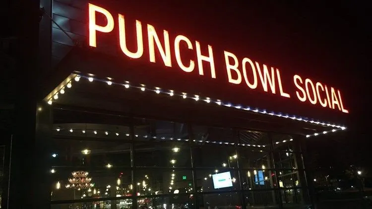 Professional electrical service for homes in lighting installation, by