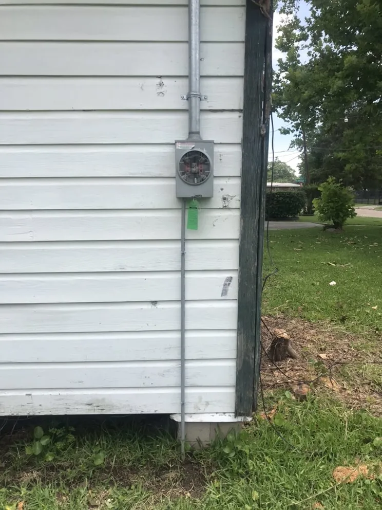 Expert electrician providing outlet and switch repair in , 