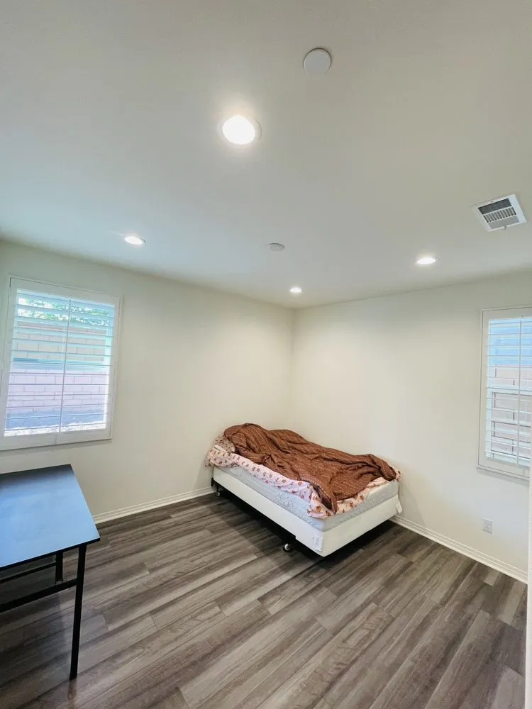 Slide of Calderon Technologies