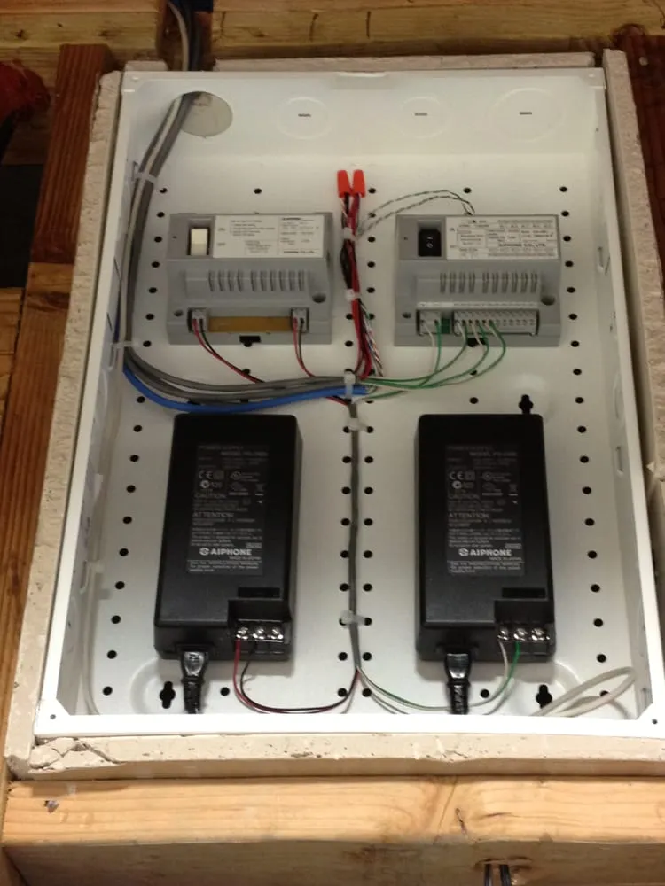 Professional electrician providing electrical repair in , 