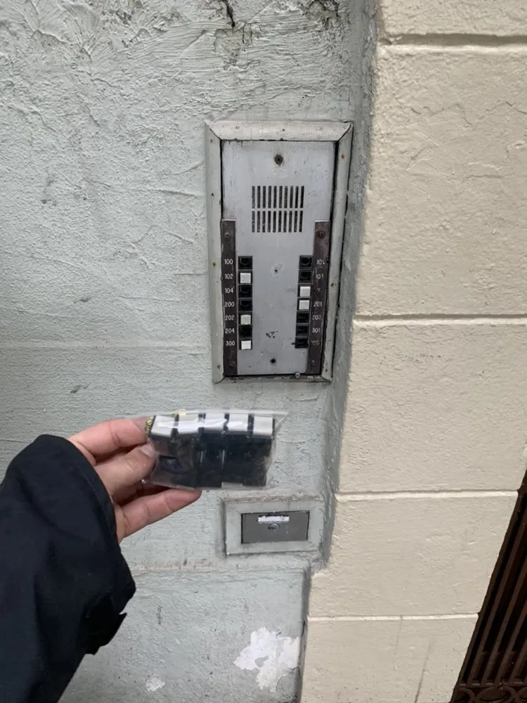 Expert electrician providing electrical repair in , 