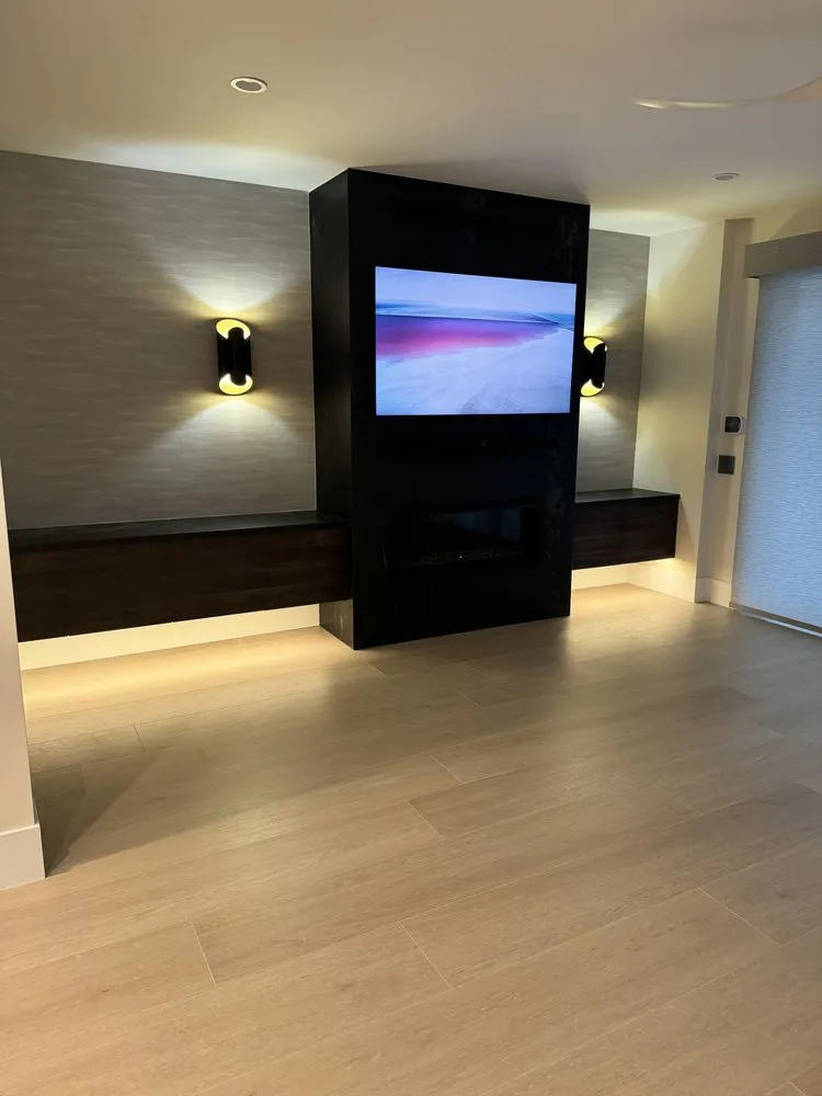 Slide of Cali Current Electric