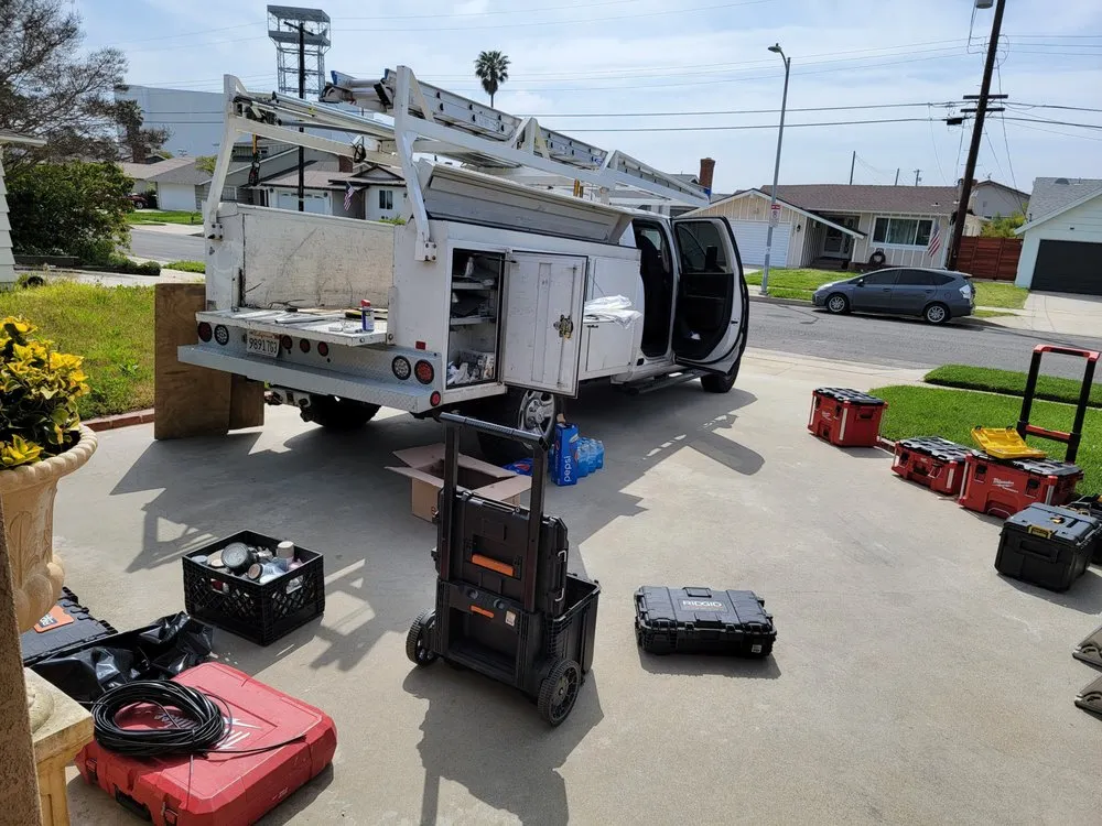 Certified circuit breaker repair in , by Cali Energy