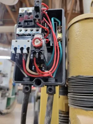 Calisco Electric Logo