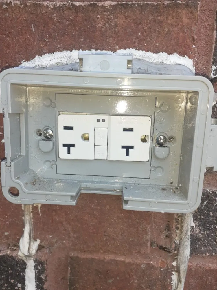 Expert electrical service for homes in circuit breaker repair,  by 