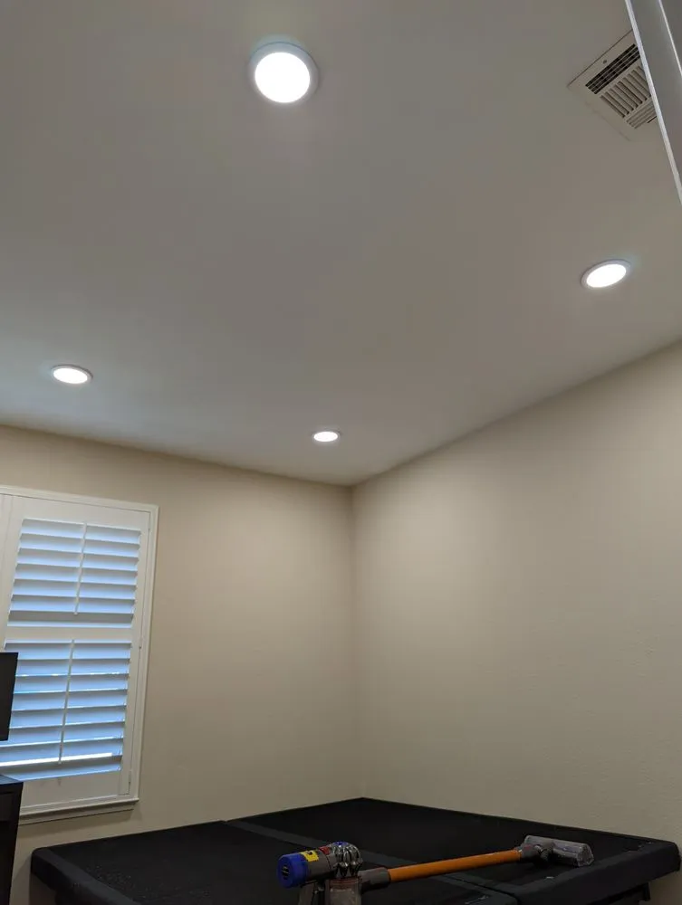 Slide of Calpower Electrician