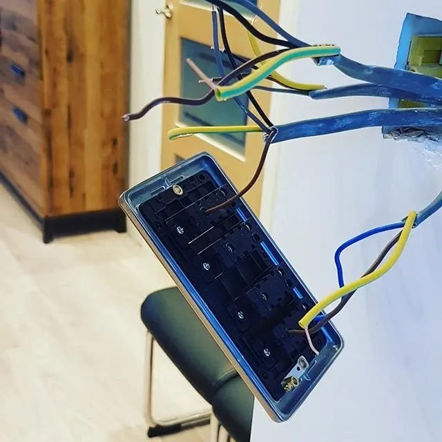 Slide of Calumet Heights Emergency Electrician