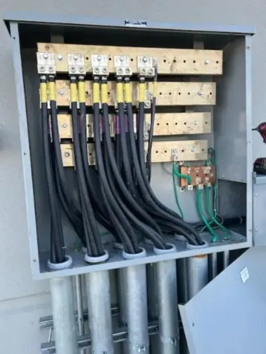 Slide of Calzoncint Electric