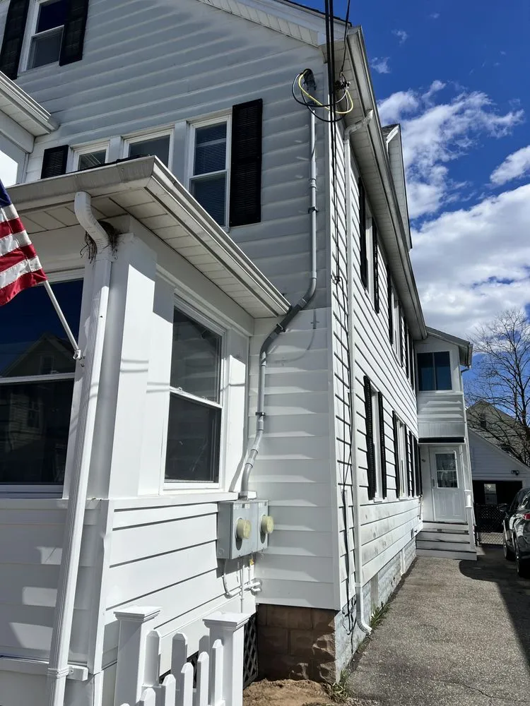 Slide of Cameron Wilson Electrician