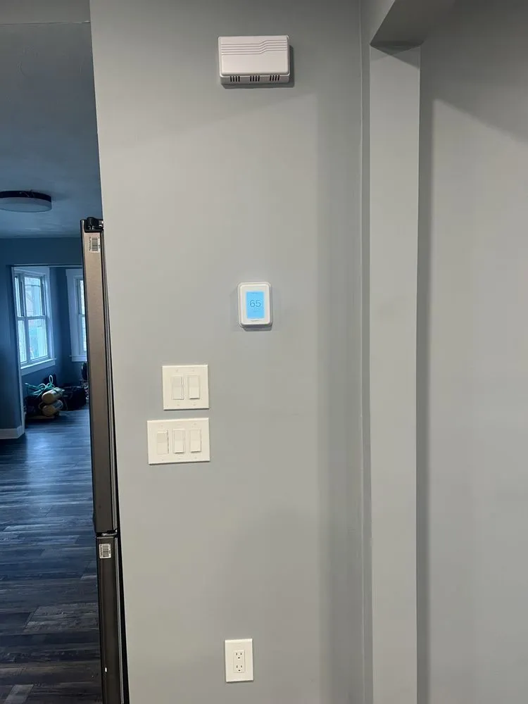 Slide of Cameron Wilson Electrician