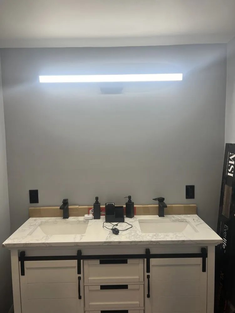 Slide of Cameron Wilson Electrician