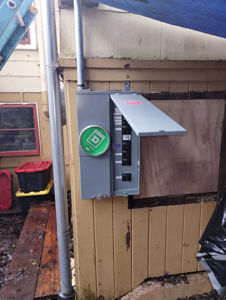 Slide of Cameron's Custom Electrical Contracting