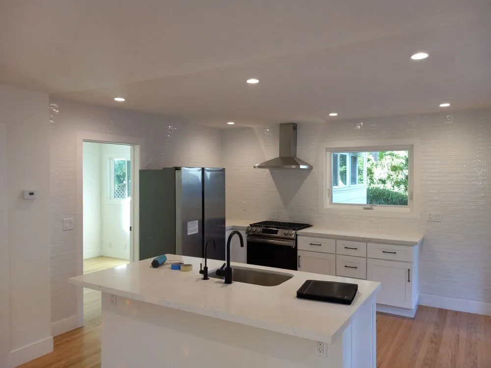 Slide of Cameron's Custom Electrical Contracting