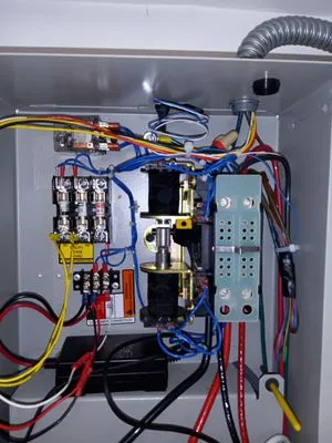 Cameron's Custom Electrical Contracting Logo