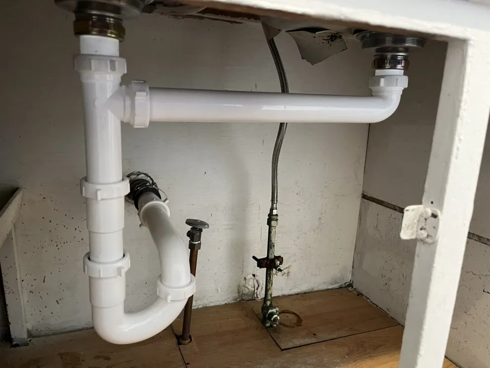 Professional electrician providing circuit breaker repair in Pinconning, MI - Cams Home & Apartment Maintenance