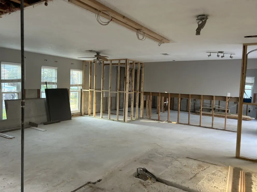 Slide of Cantha Electric