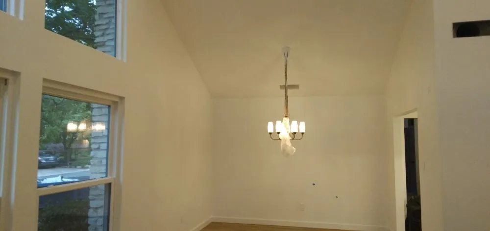 Trusted electrician providing emergency electrical service in Del Valle, TX - Cantu Electric Service