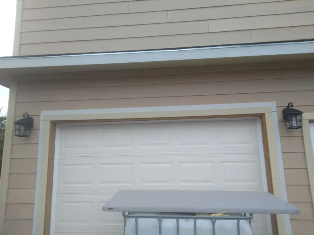 Affordable electrician providing lighting installation in Del Valle, TX - Cantu Electric Service