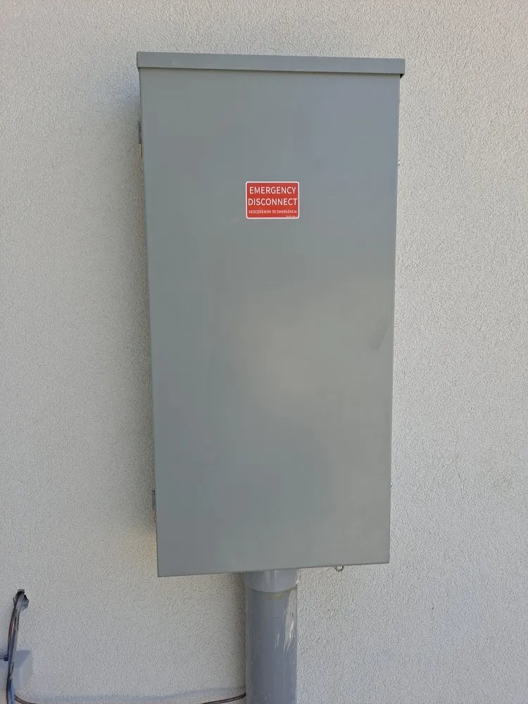 Certified emergency electrical service experts serving Del Valle, TX - Cantu Electric Service