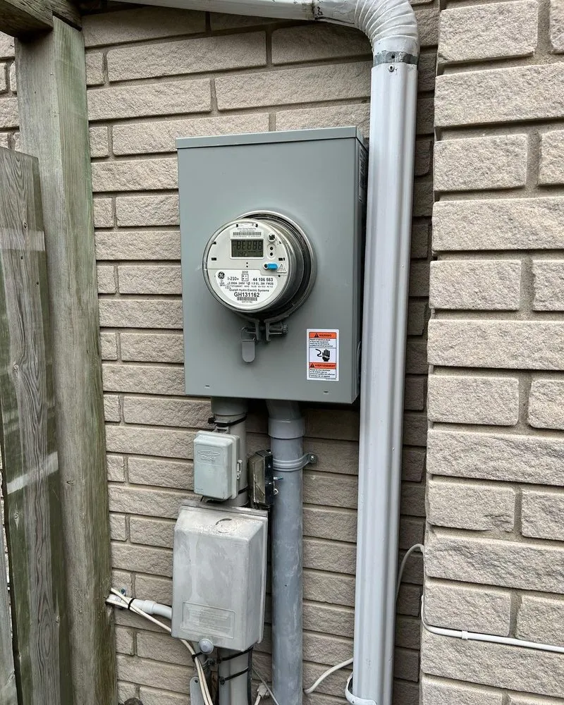 Slide of Cantu Licensed Electricians