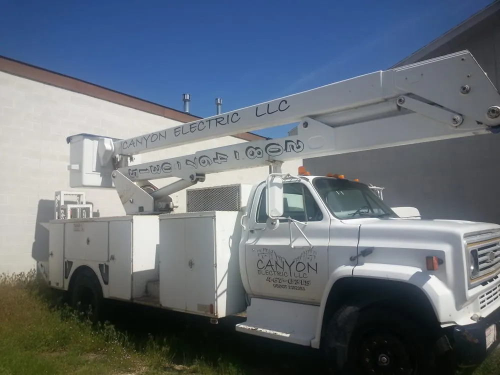 Professional electrician providing lighting installation in , 