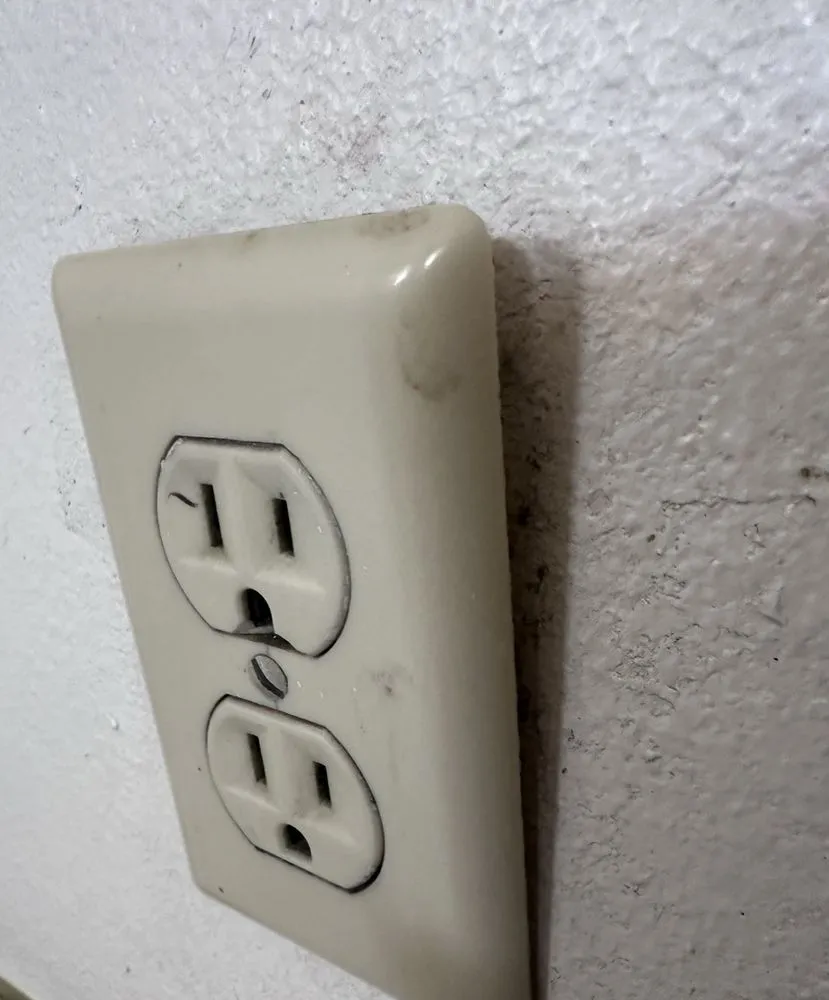 Slide of Canyon Electric