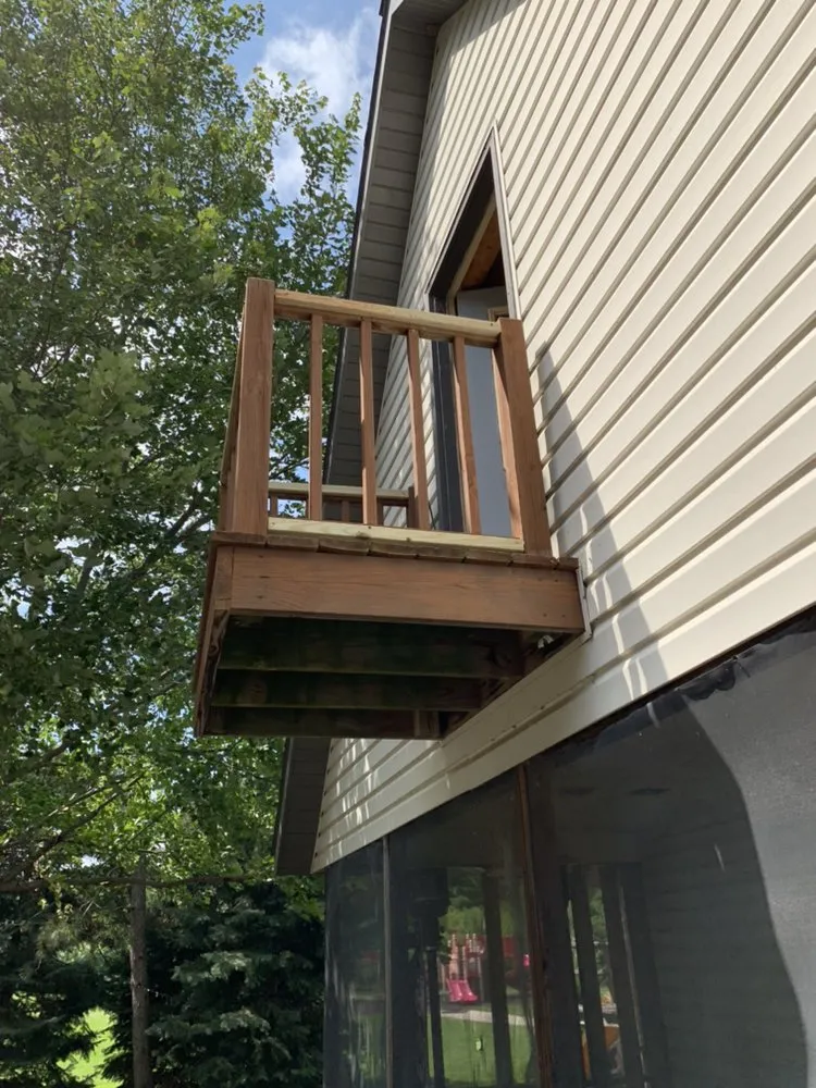 Slide of Capital Custom Contractors