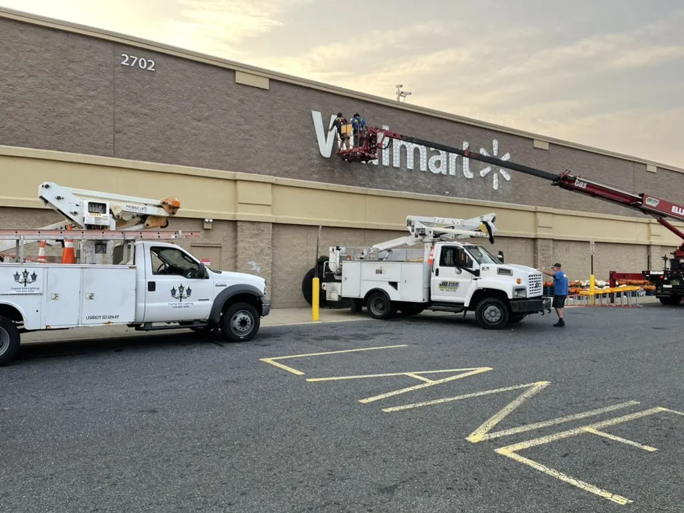 Licensed electrician providing emergency electrical service in Glen Burnie, MD - Capital Site Lighting