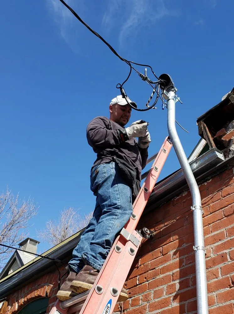 Professional circuit breaker repair in ,  by Capitol Hill Electric