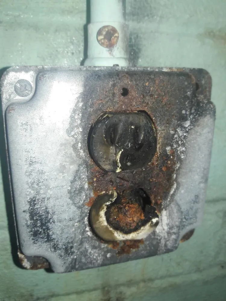 Slide of Captain Electric