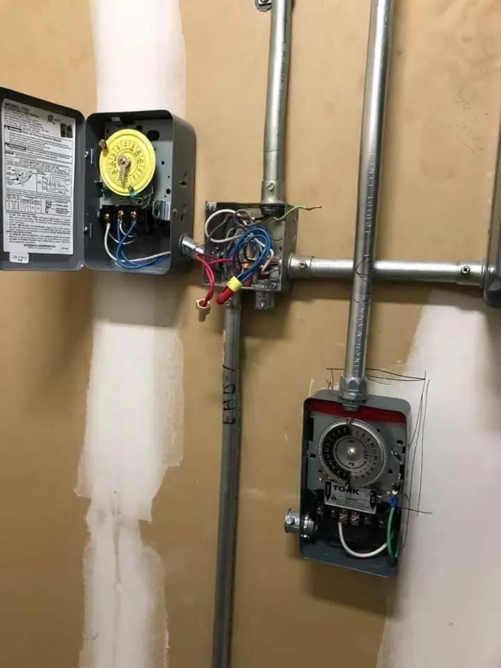 Slide of Carcamo Electricians