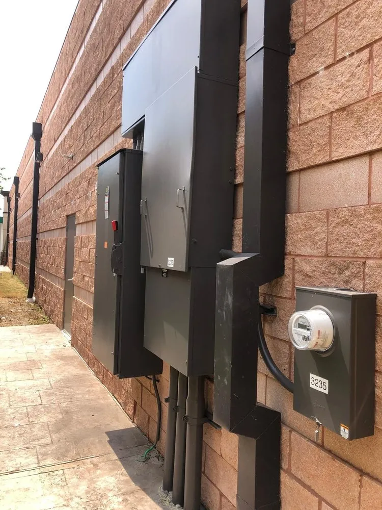 Slide of Carcamo Electricians