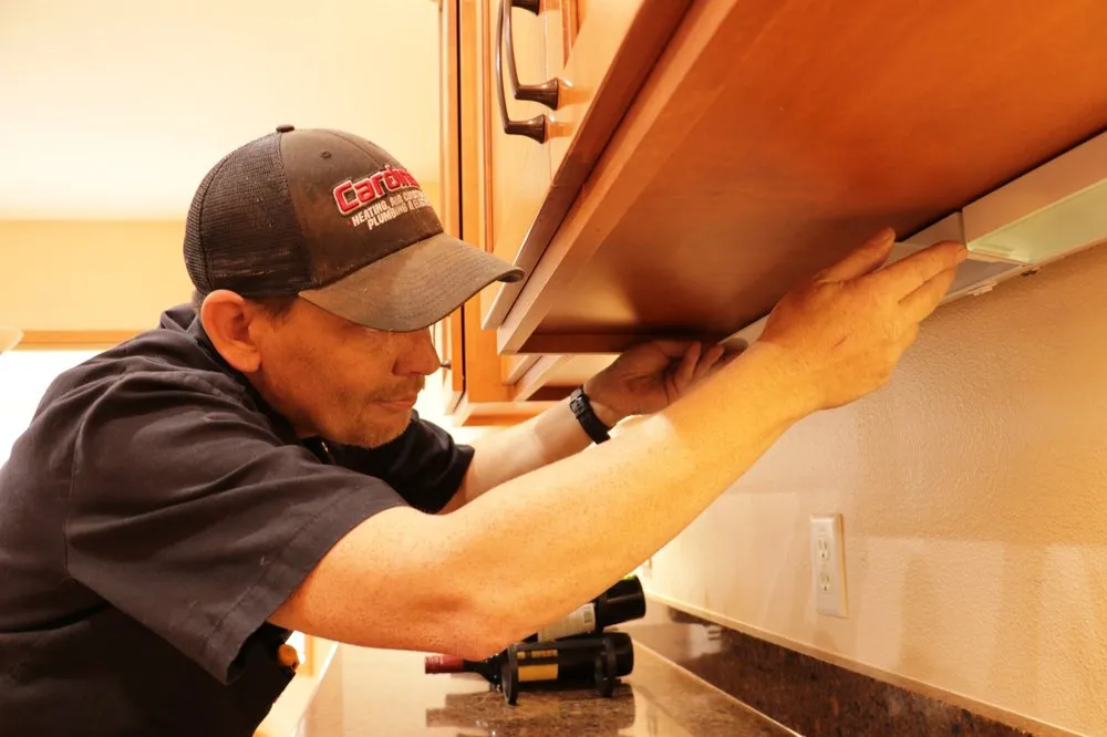 Emergency electrical service for homes in circuit breaker repair,  by 