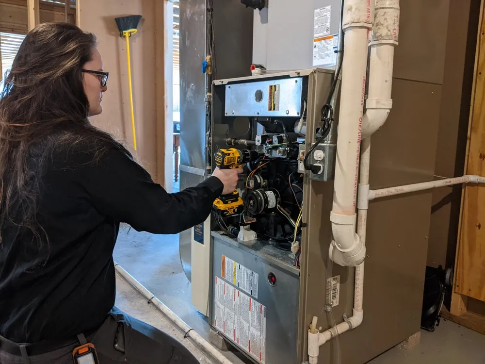 Affordable electrician providing wiring installation in , 