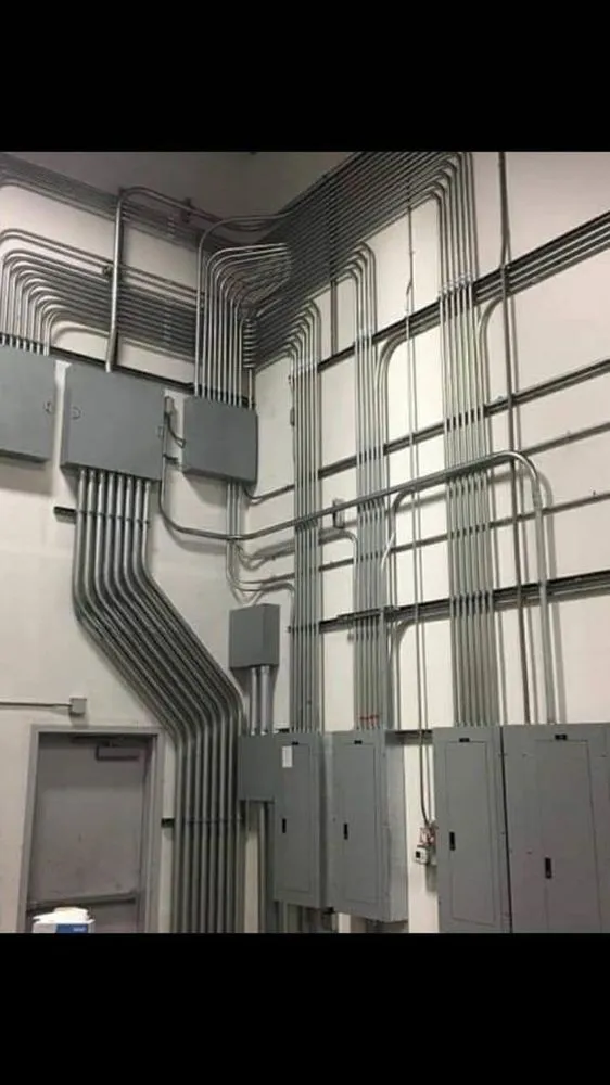 Certified electrician providing lighting installation in , 