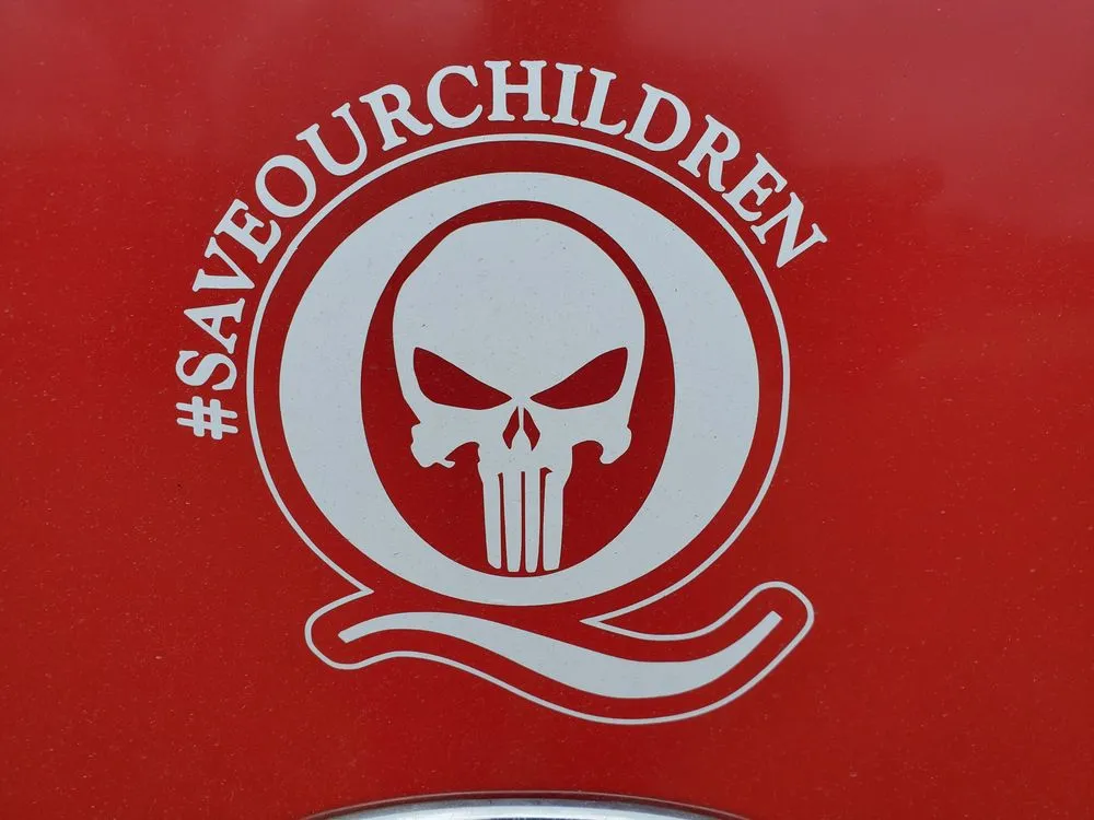 Slide of Cardona Services