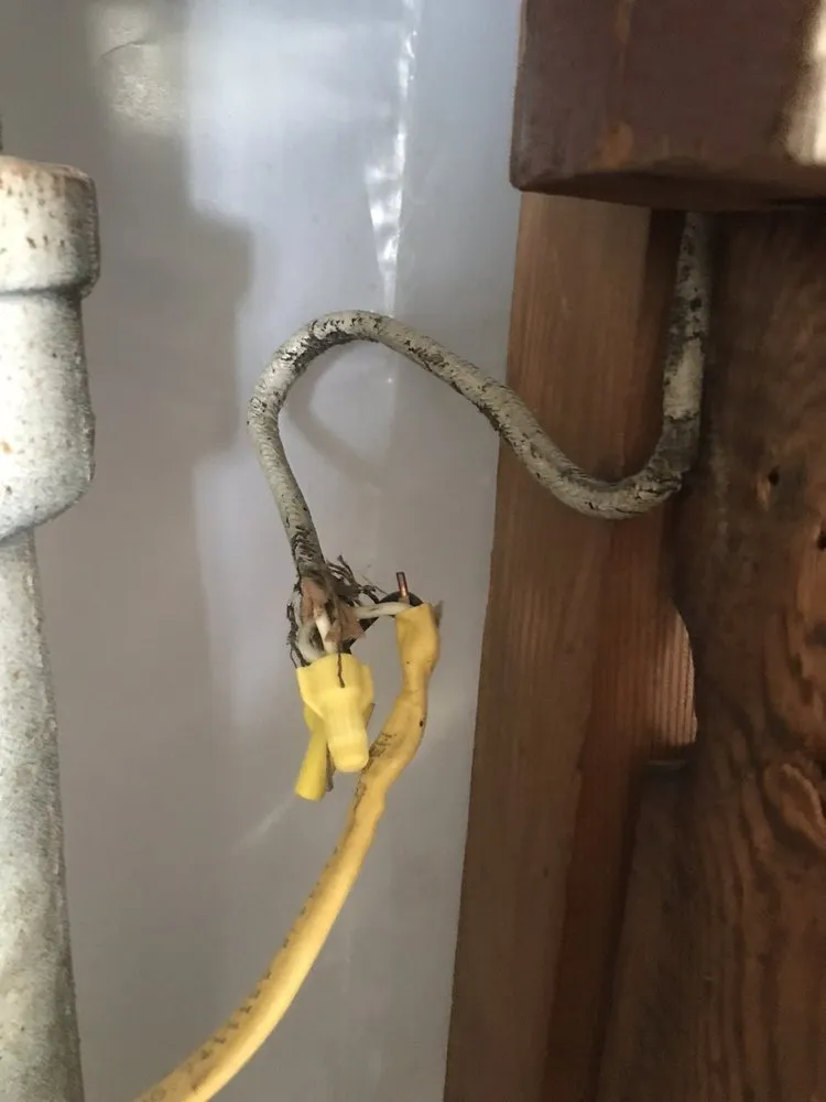 Slide of Carlos Cabrera - The Wire Guy